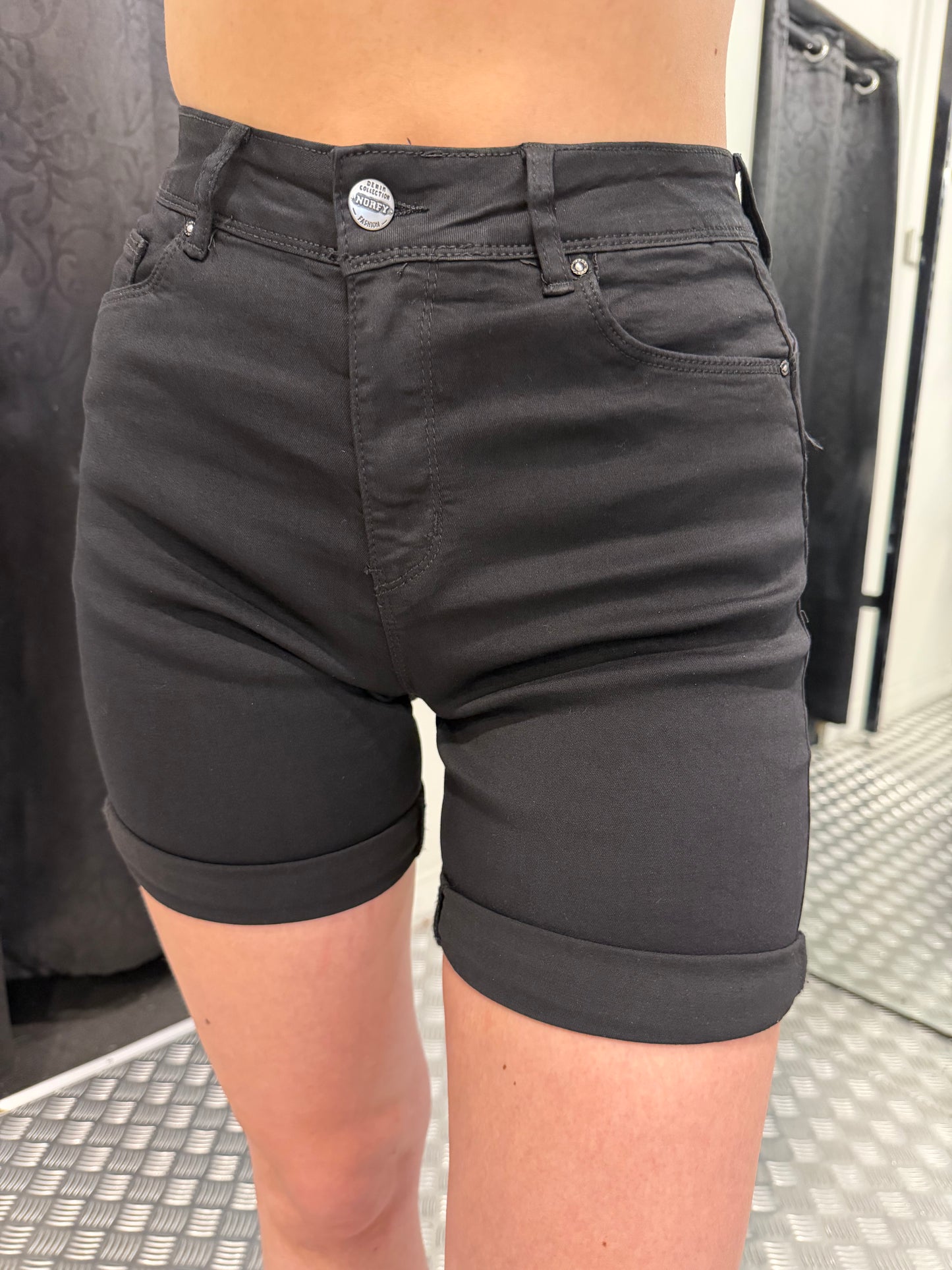 Zwarte Norfy push up short