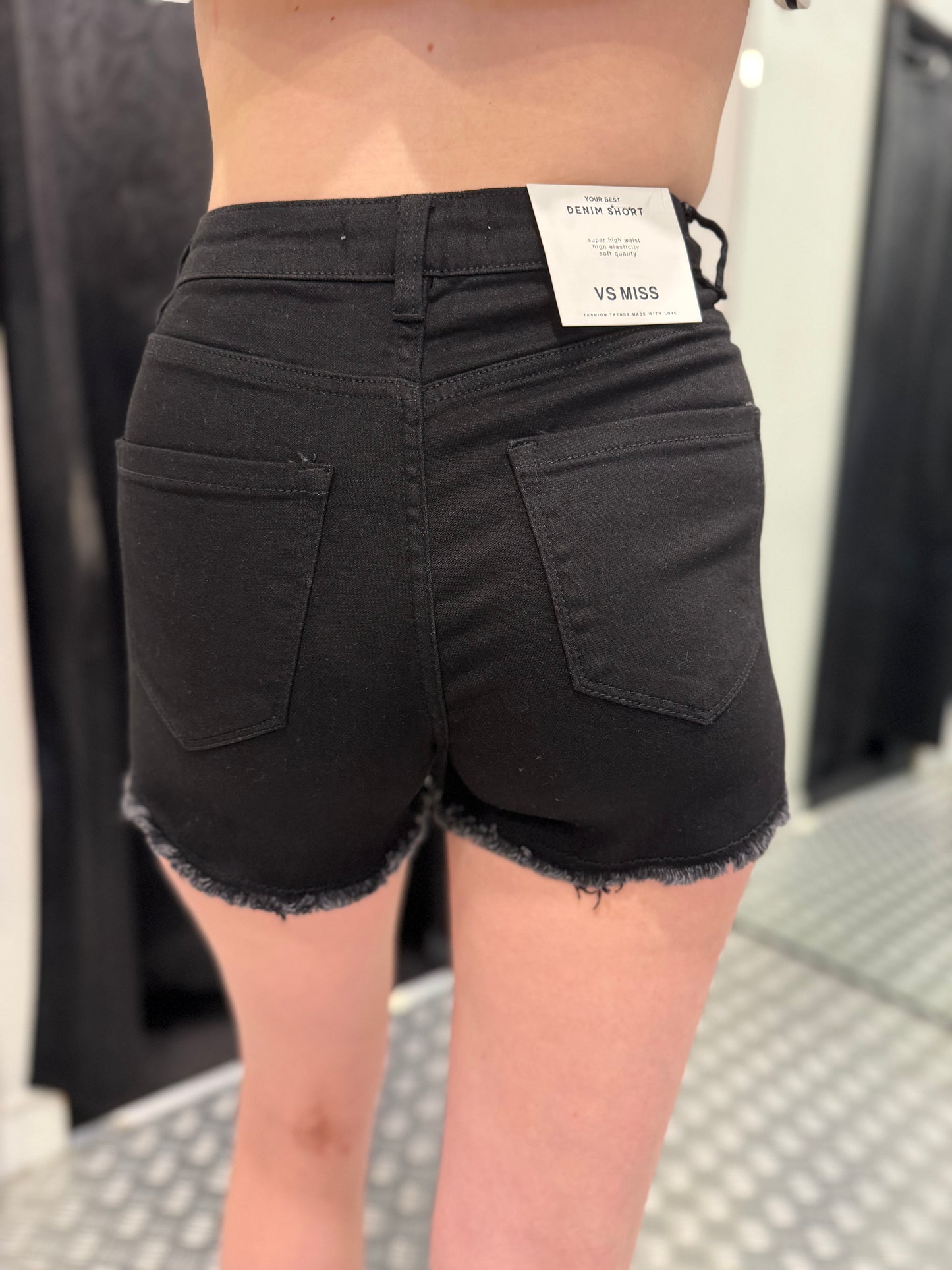 Zwarte ruffle denim short