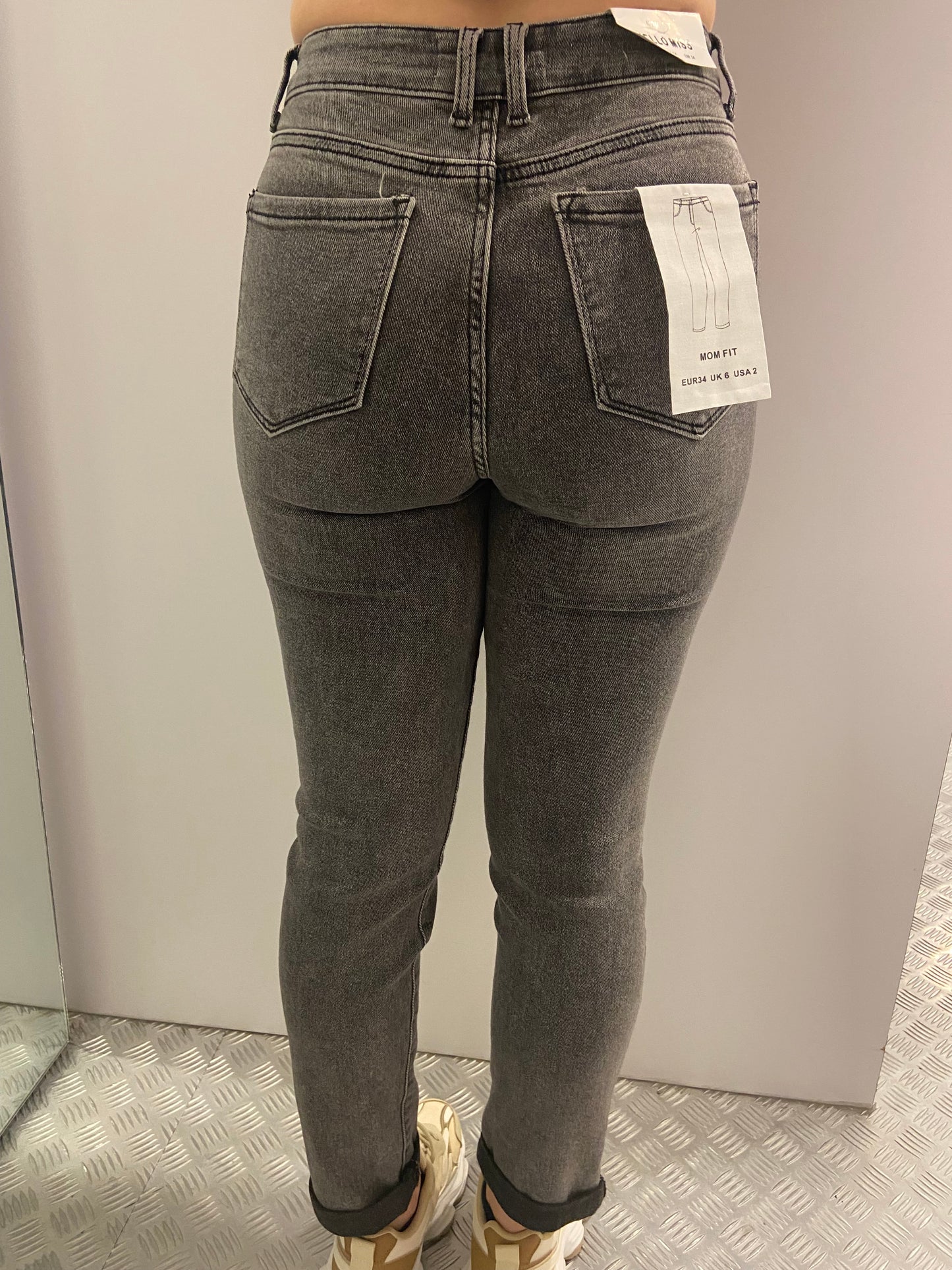 Grey stonewash mom fit