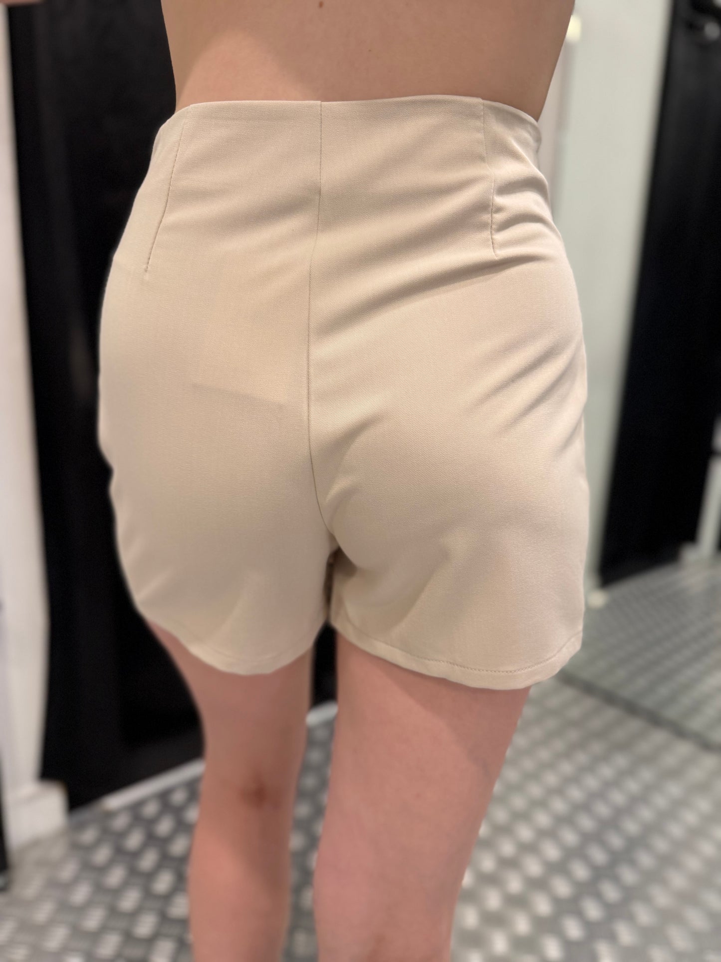 Beige skort