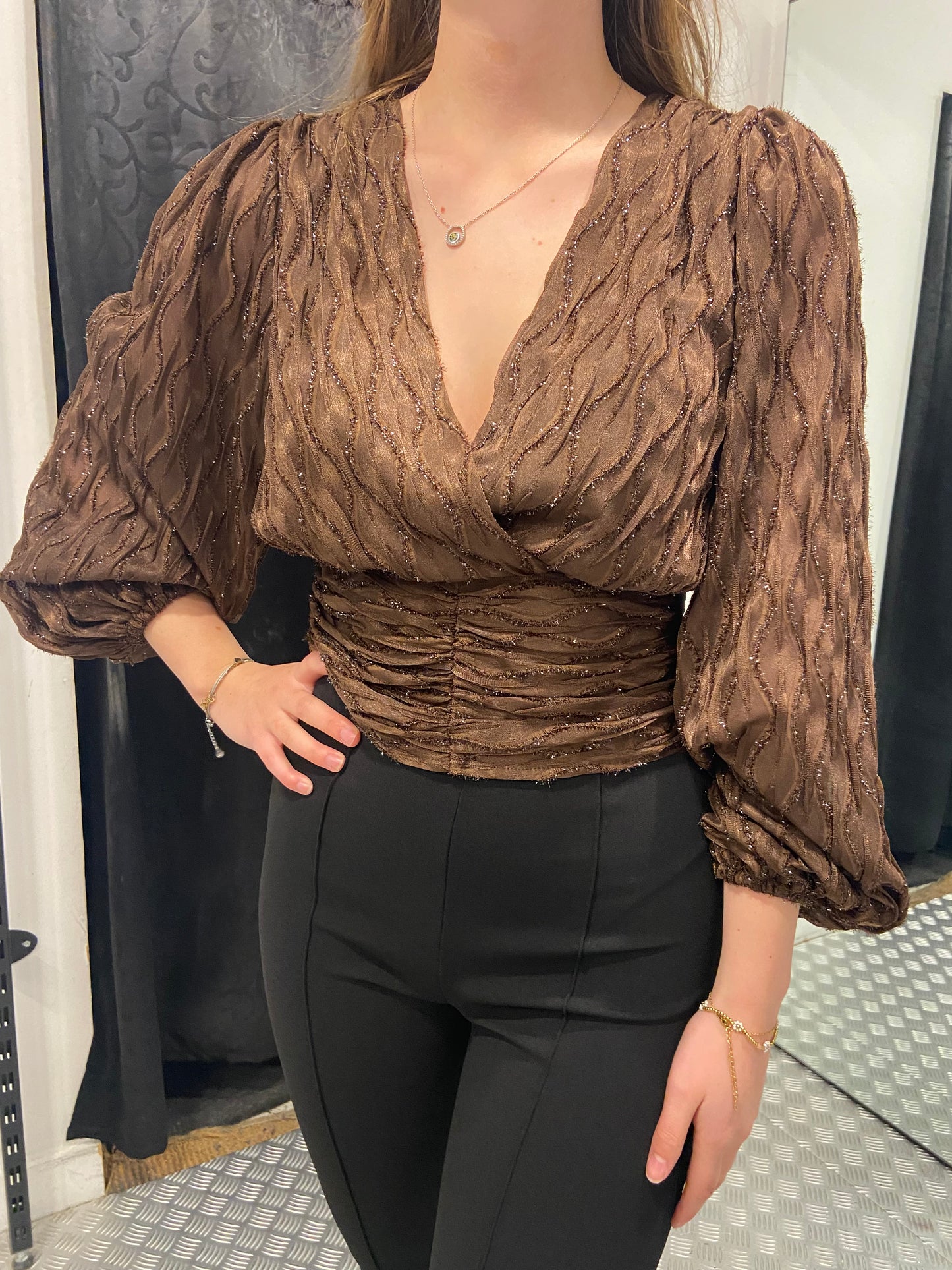 Shiny brown cropped top