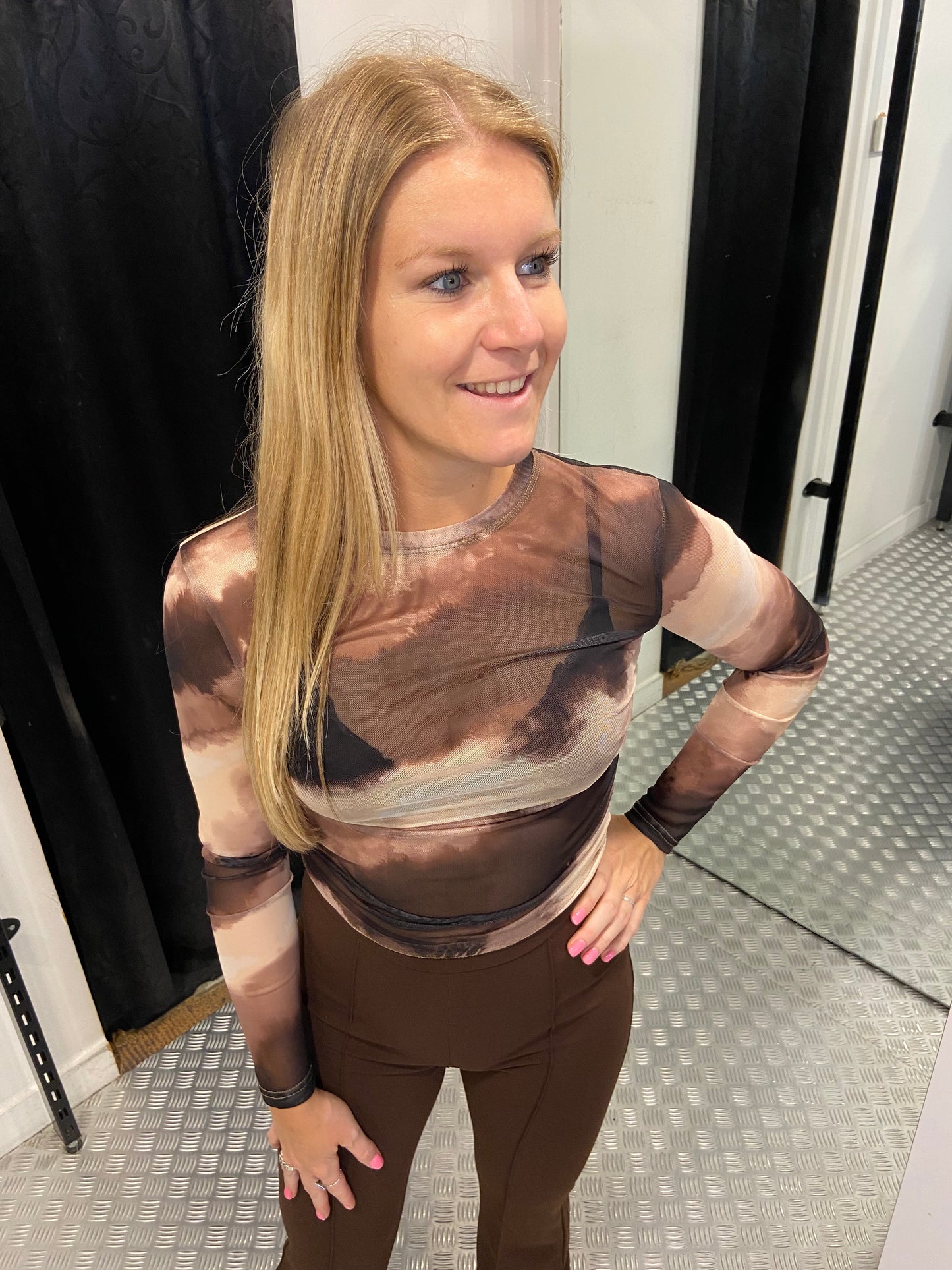 Brown marble mesh top by swan