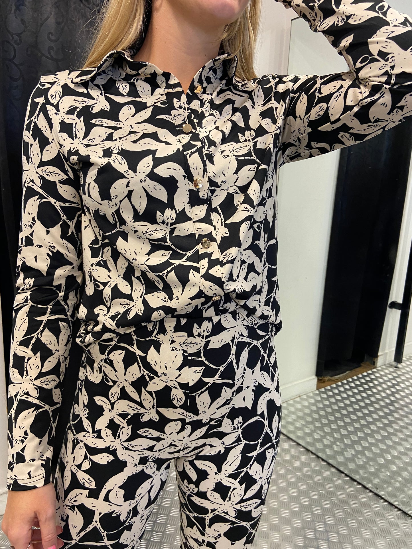 Flower blouse by swan