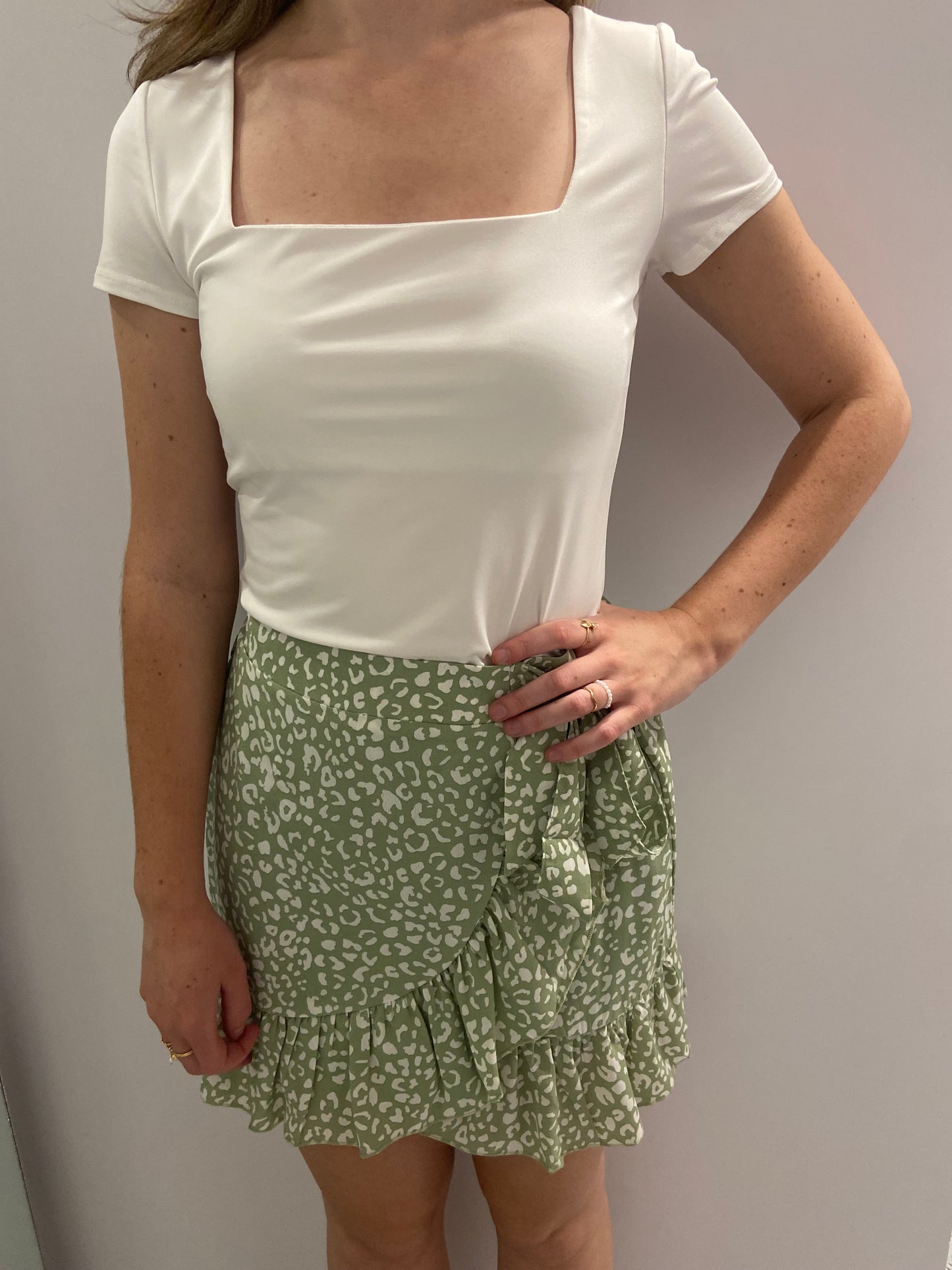 Groene ruffle panter rok