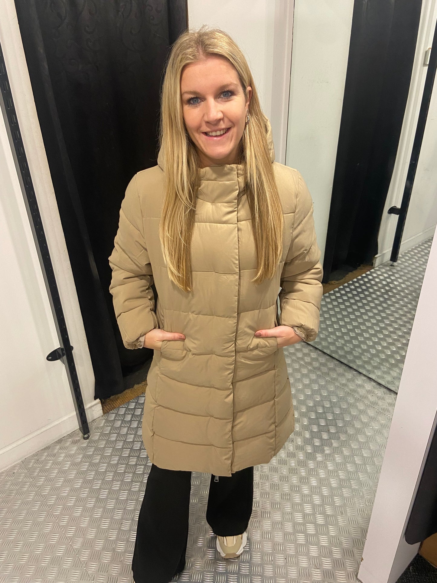 Beige lange winterjas