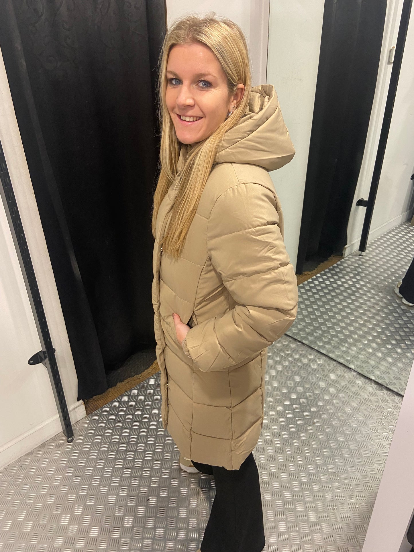 Beige lange winterjas