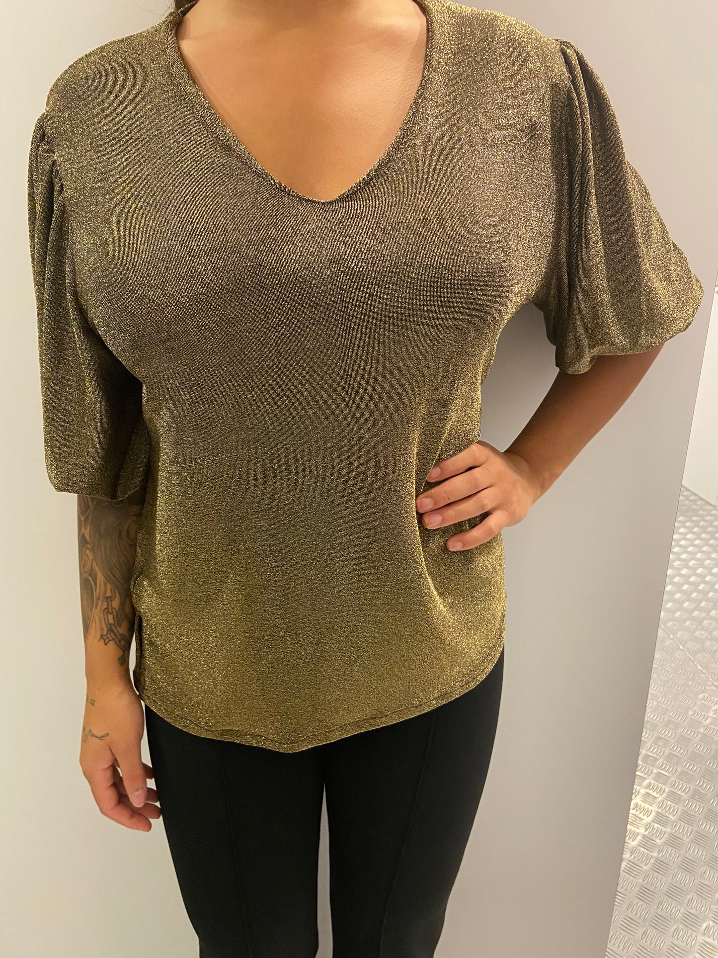 Golden top