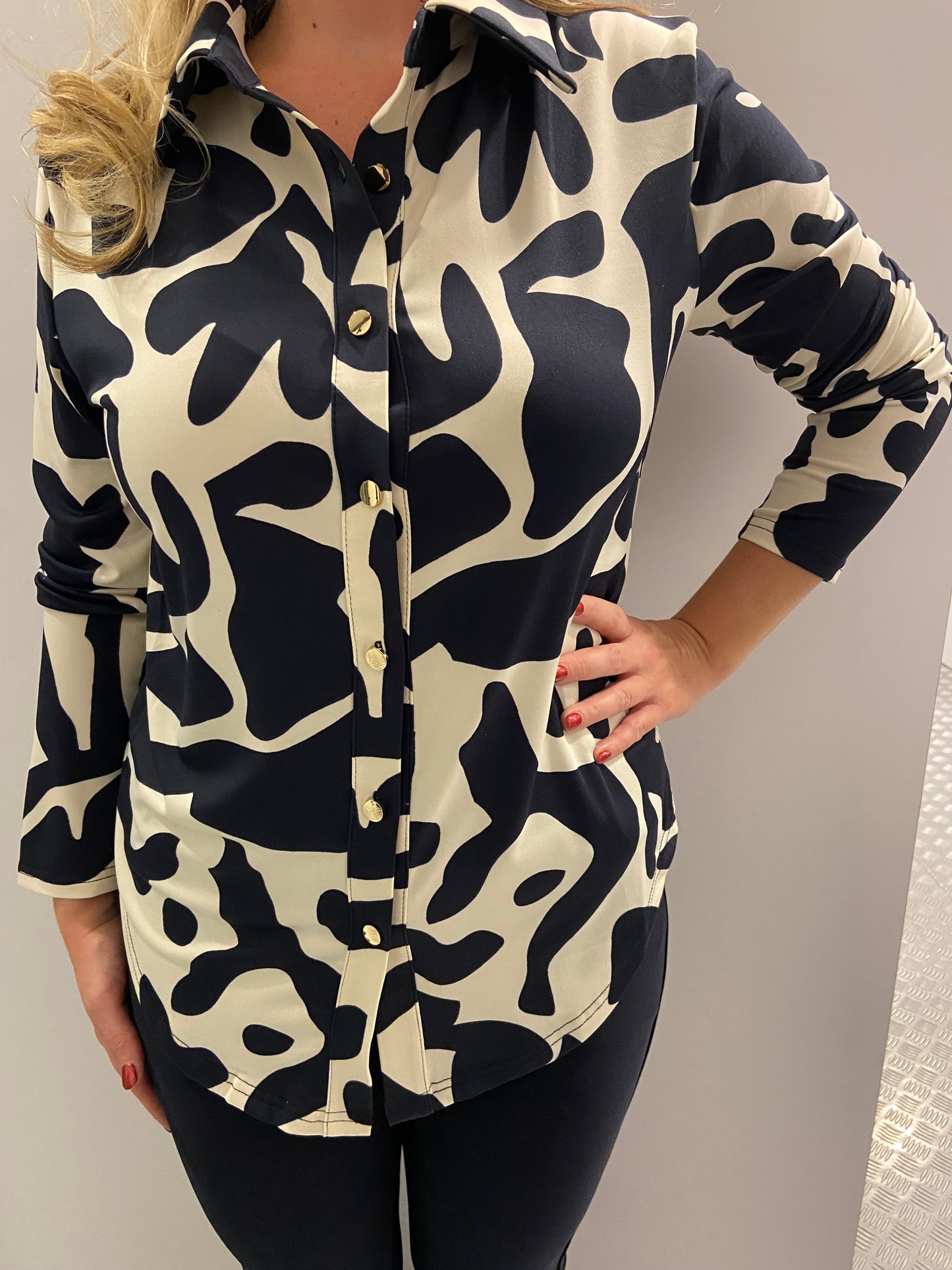 Blue flower travel blouse by swan