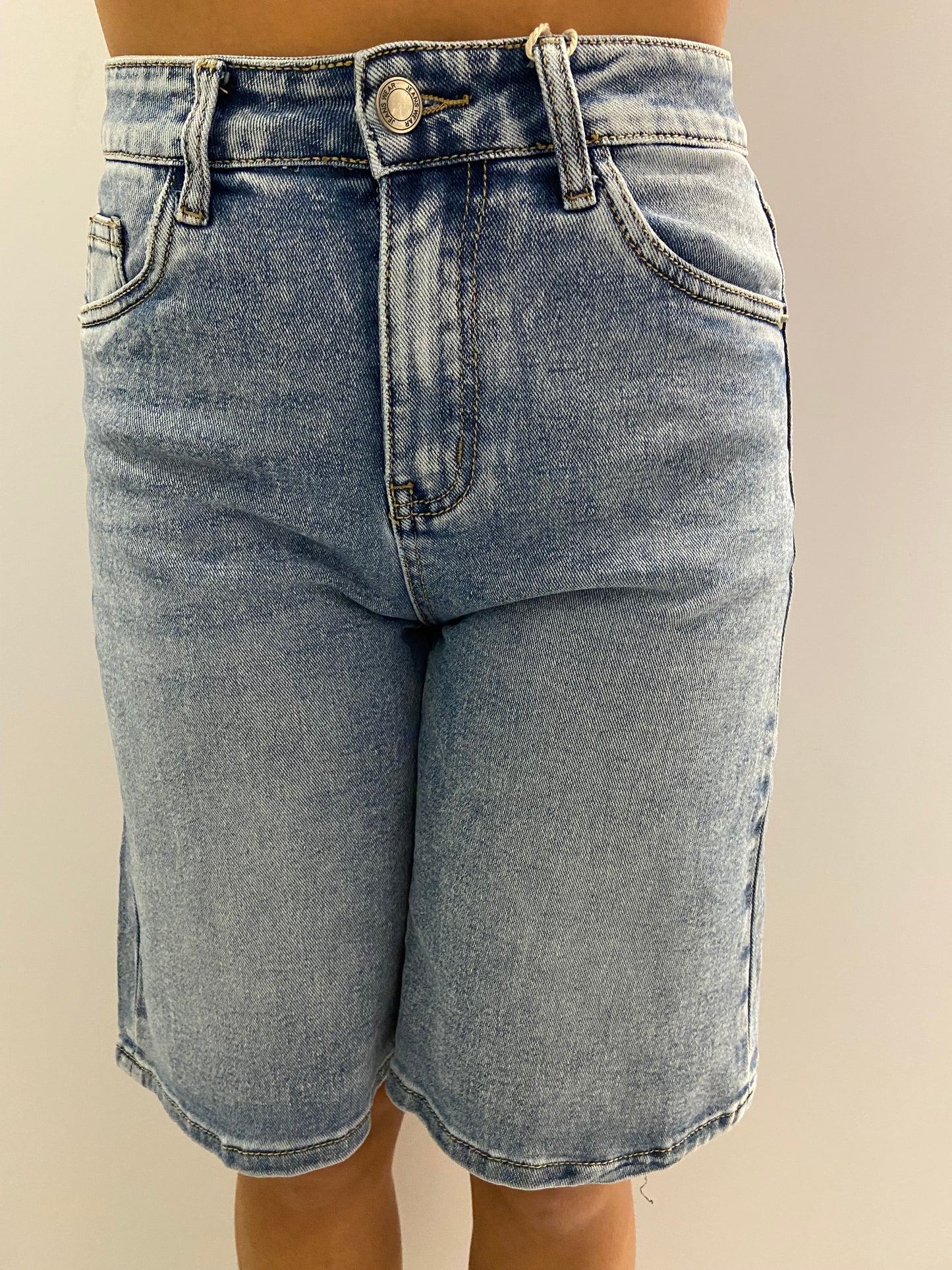 Denim loose bermuda