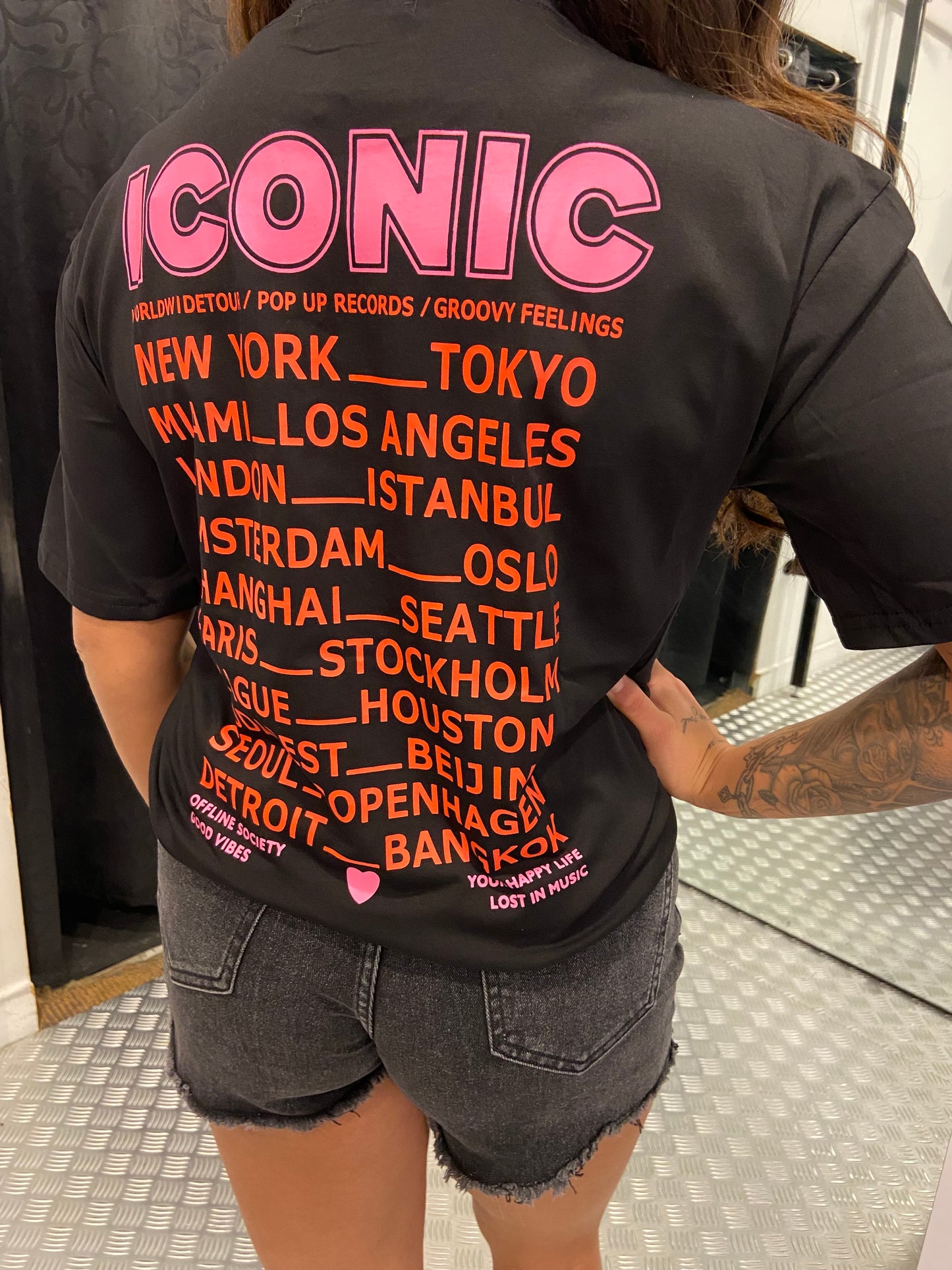 ICONIC tshirt