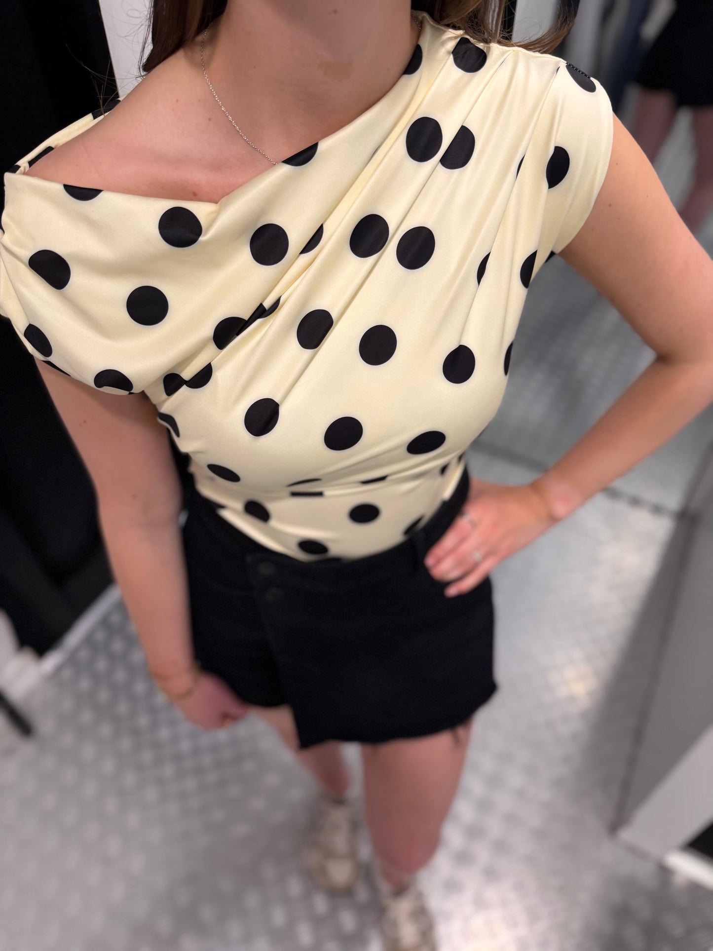 Gele dot top