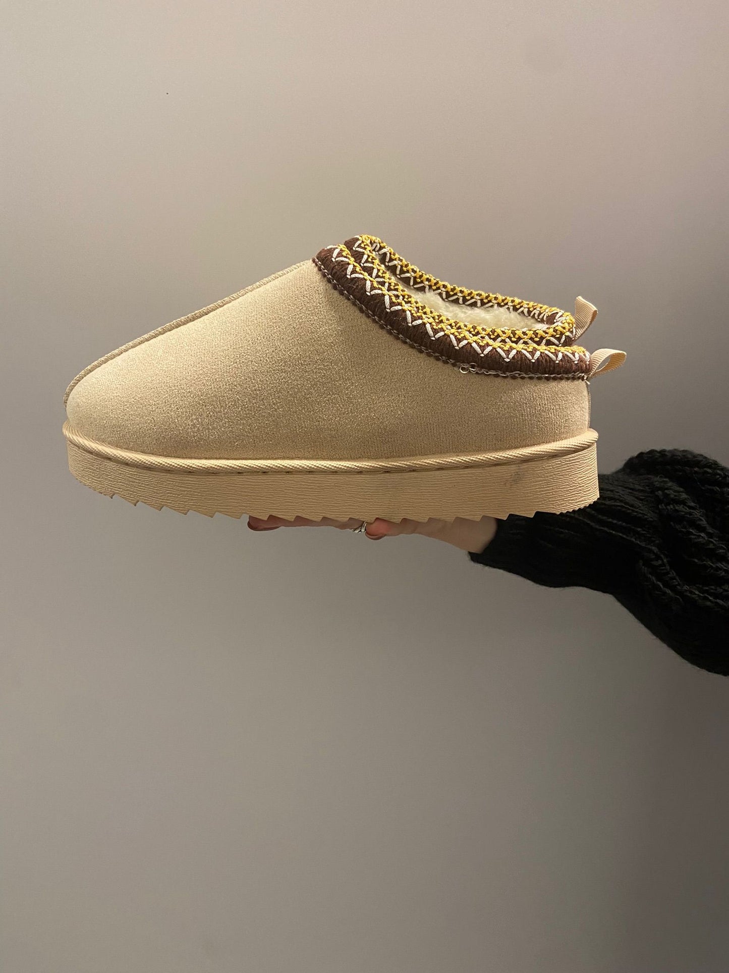 Beige pantoffels