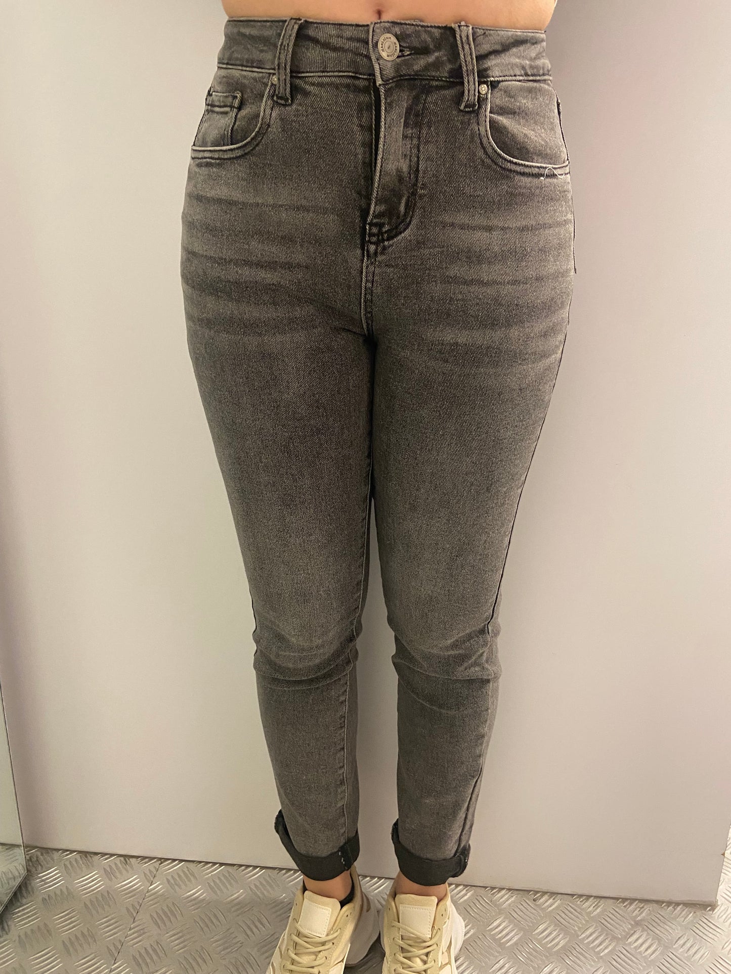 Grey stonewash mom fit