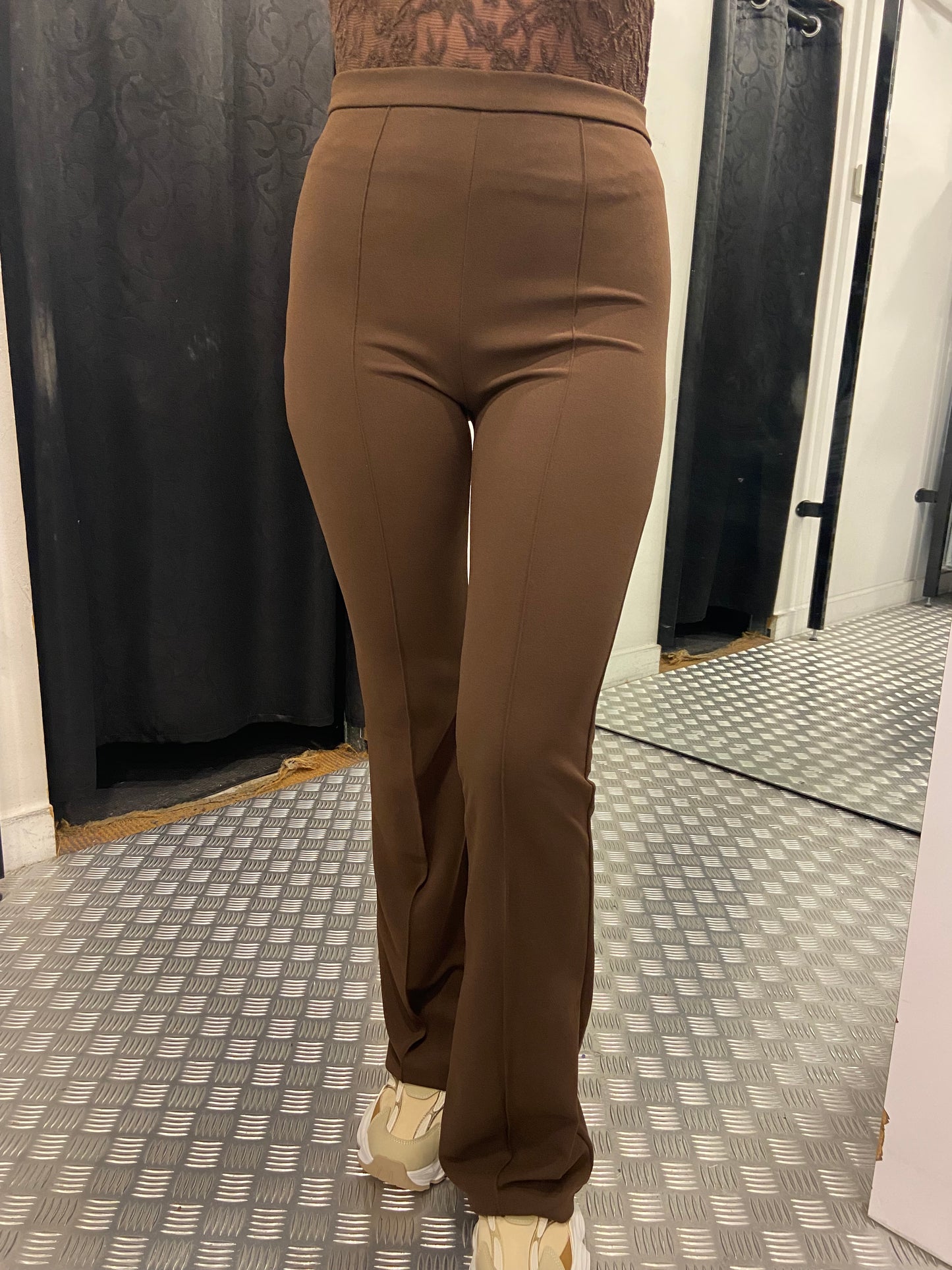 Bordeaux ivivi flared