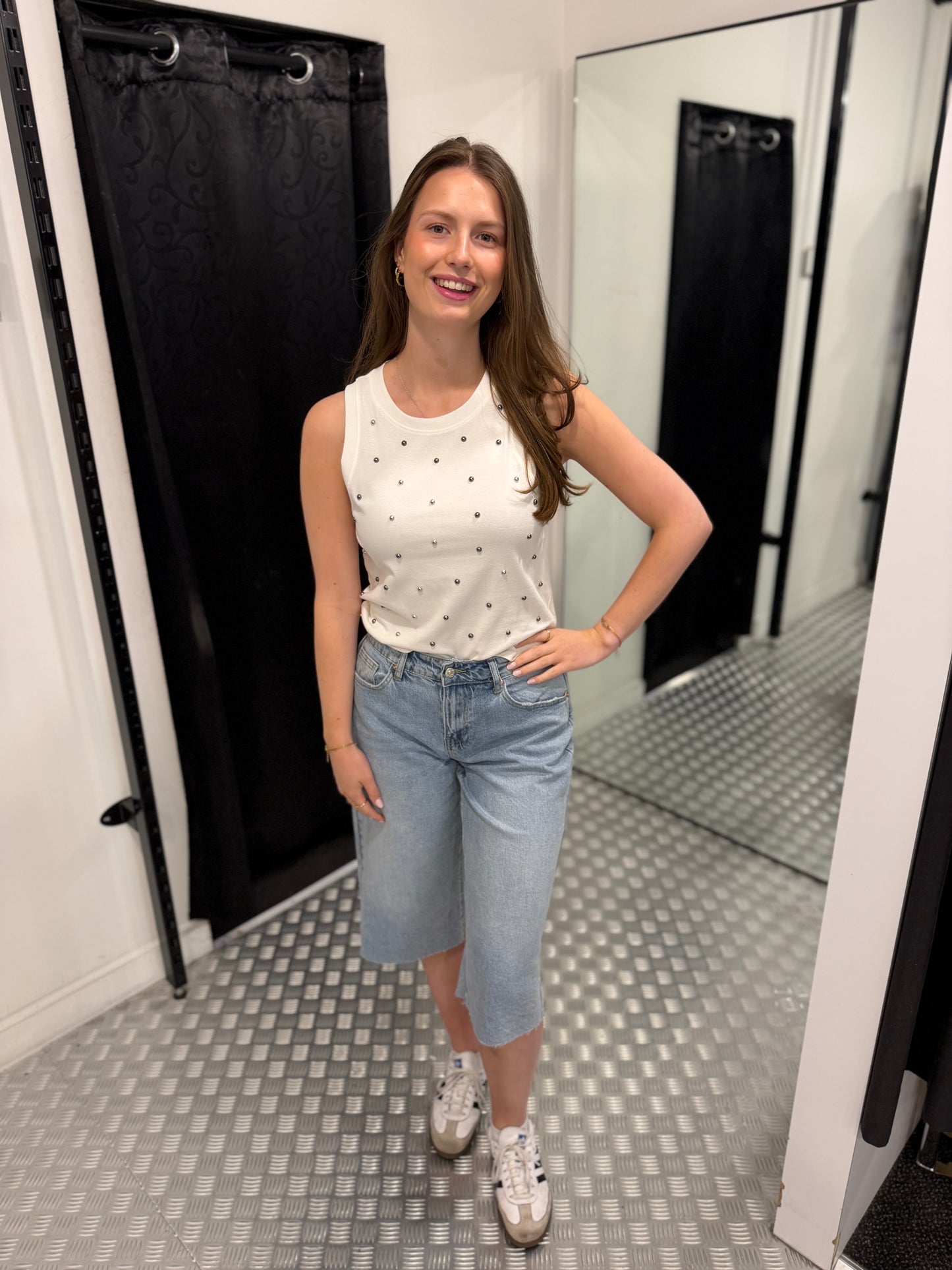 White studs top