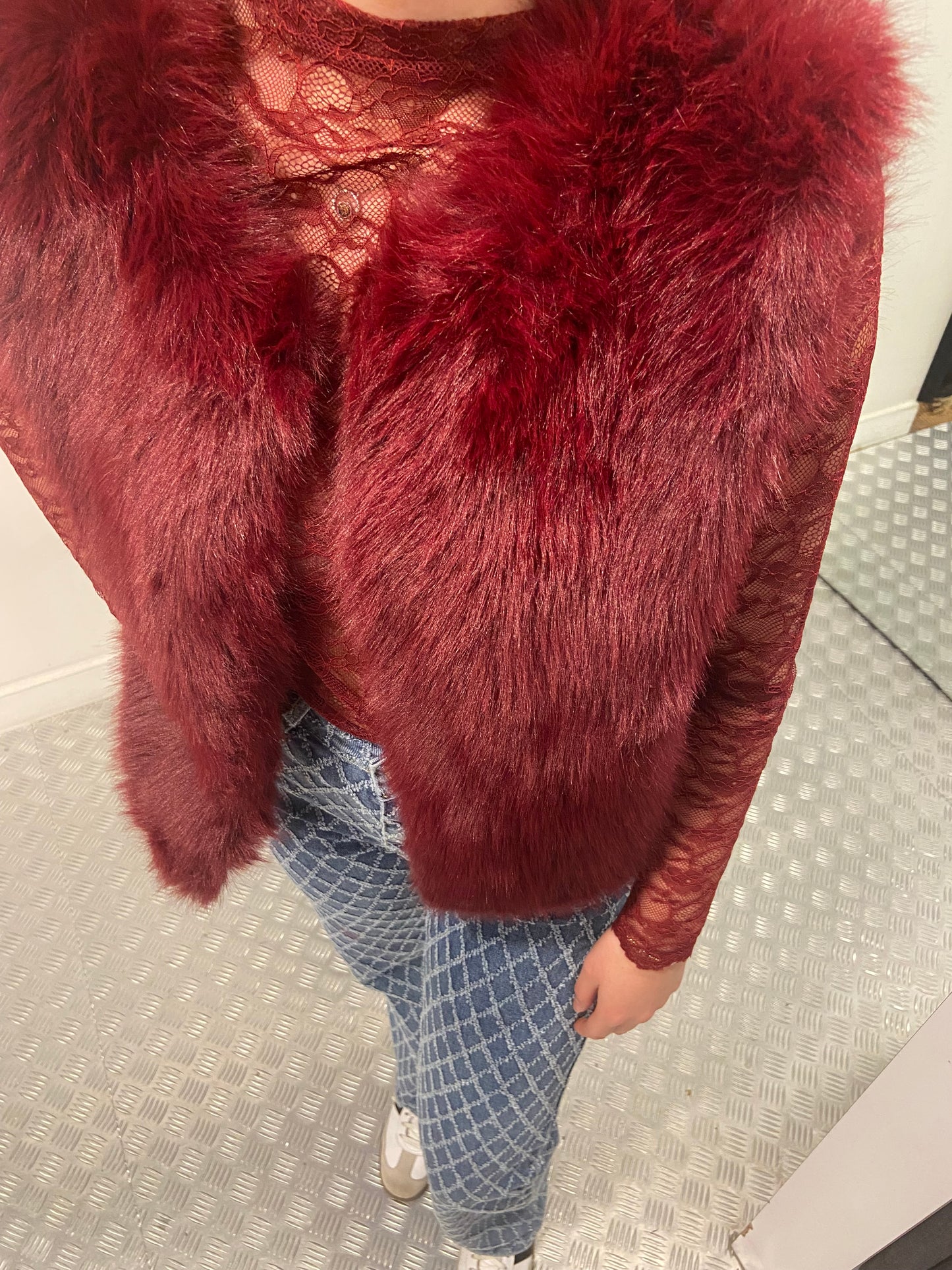 Bordeaux fluffy gilet