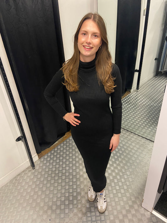 Zwart jurk met col