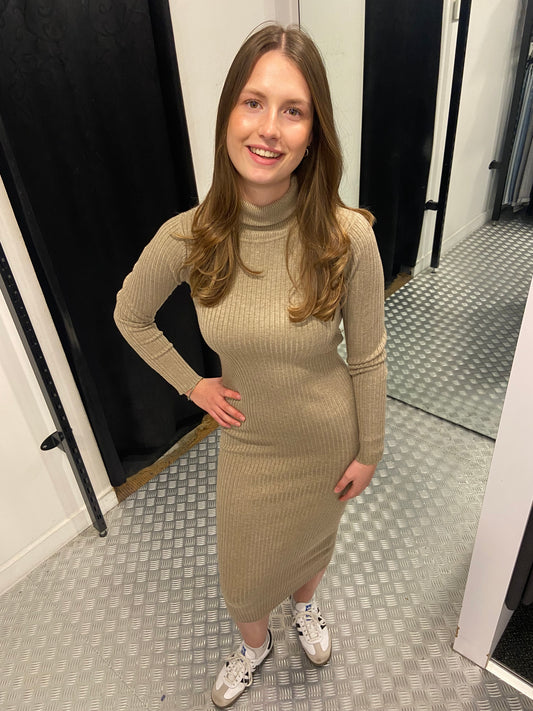 Taupe jurk met col
