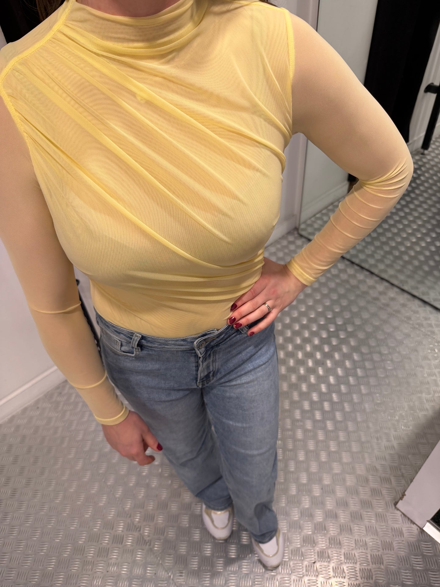 White mesh body by swan