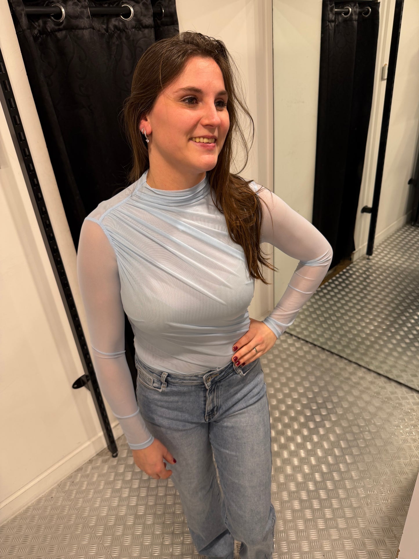 White mesh body by swan