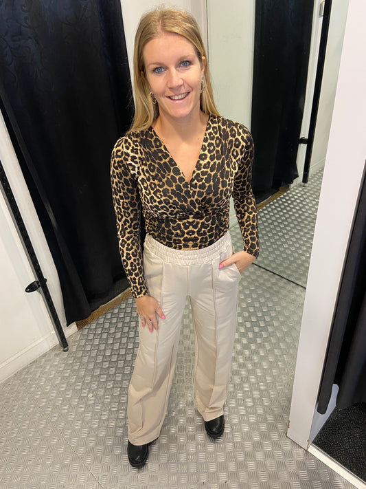 Beige jogging wide leg by swan
