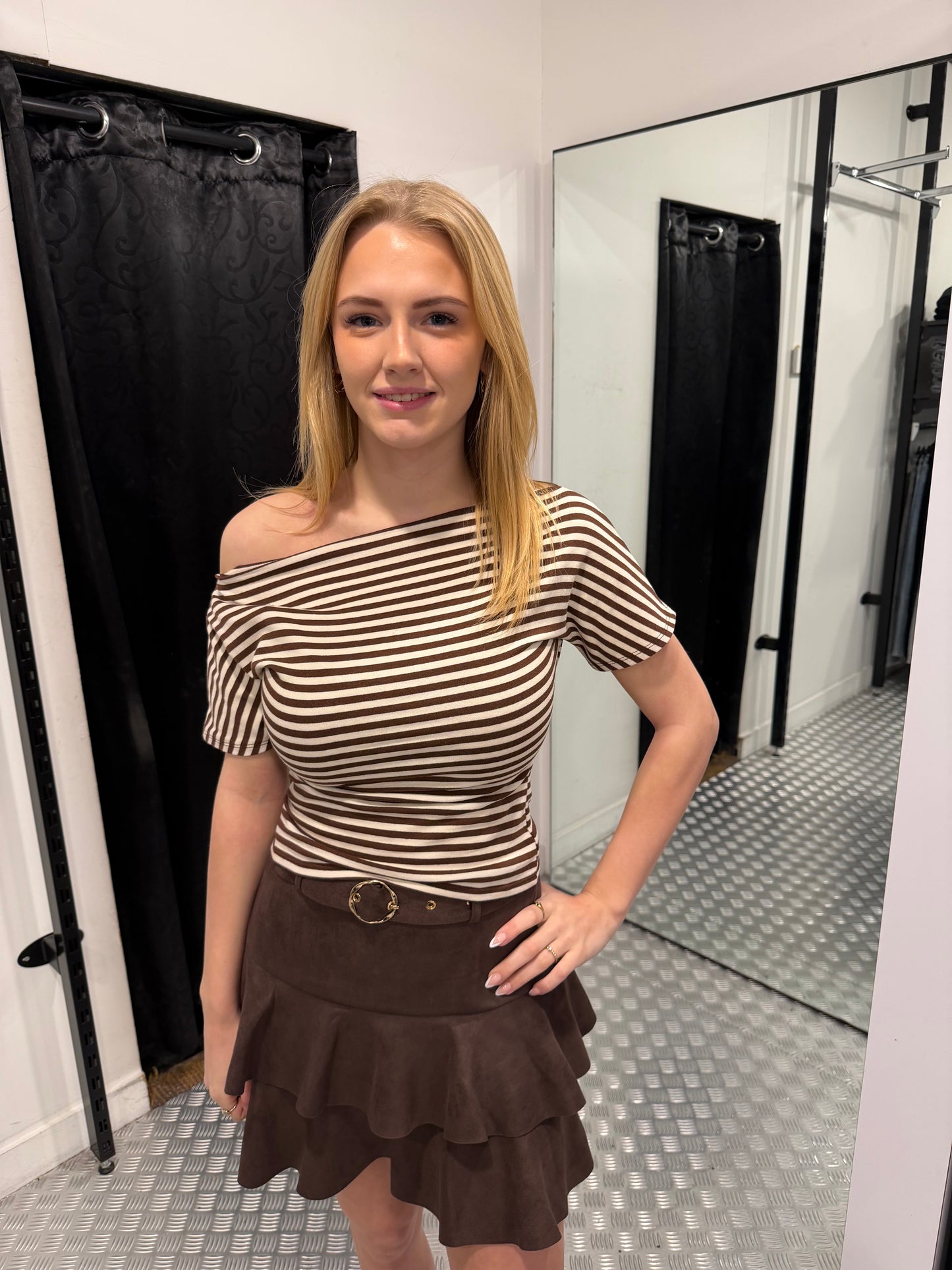 Suedelook bruine ruffle skort
