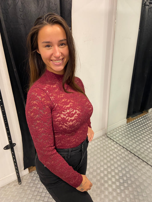 Bordeaux lace top