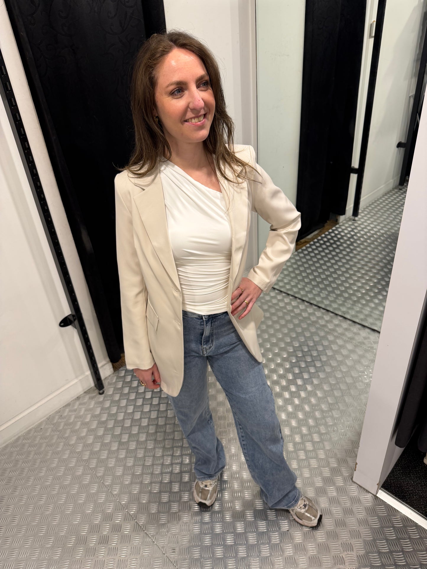 Witte oneshoulder top