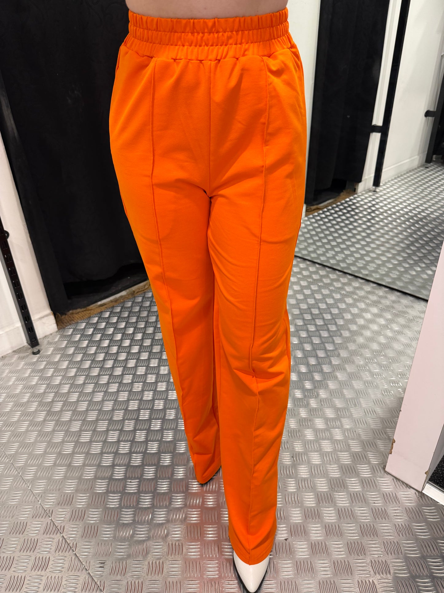 Oranje jogging wide leg by swan