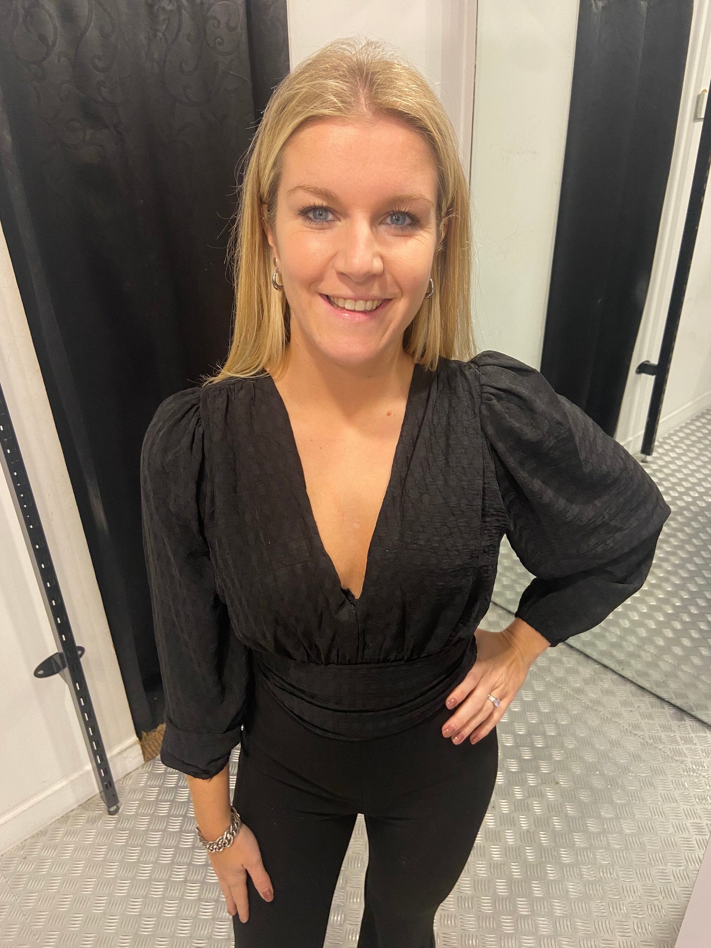 Black musthave top