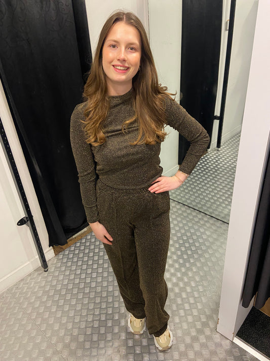 Golden comfy top