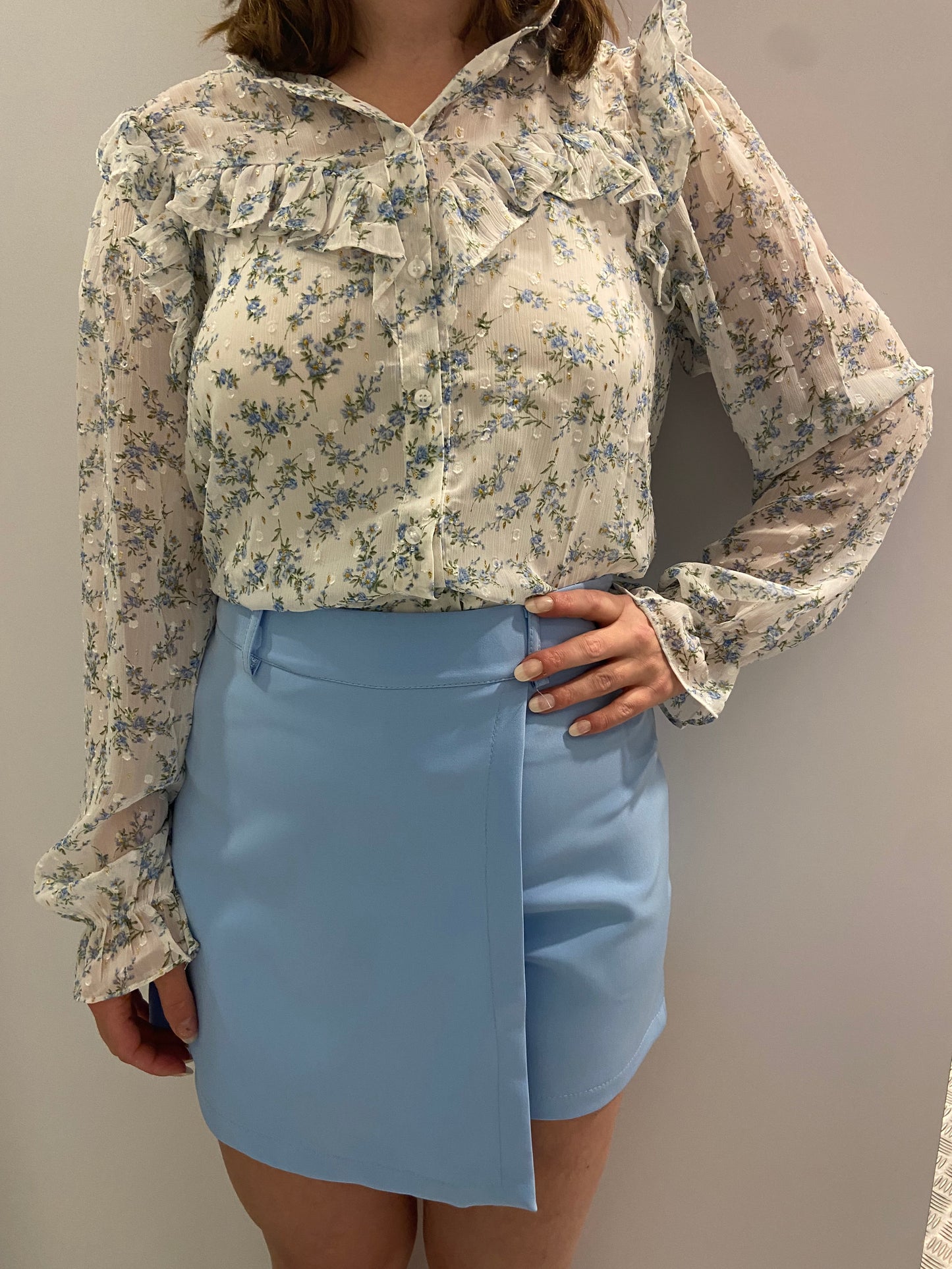 Lichtblauwe skort
