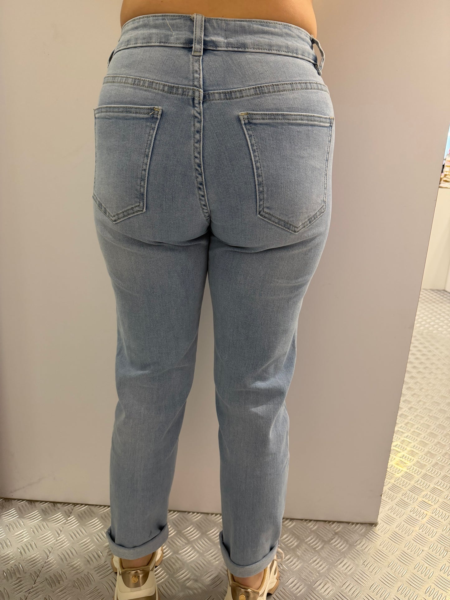 Lichtblauwe mom fit jeans HM 6645
