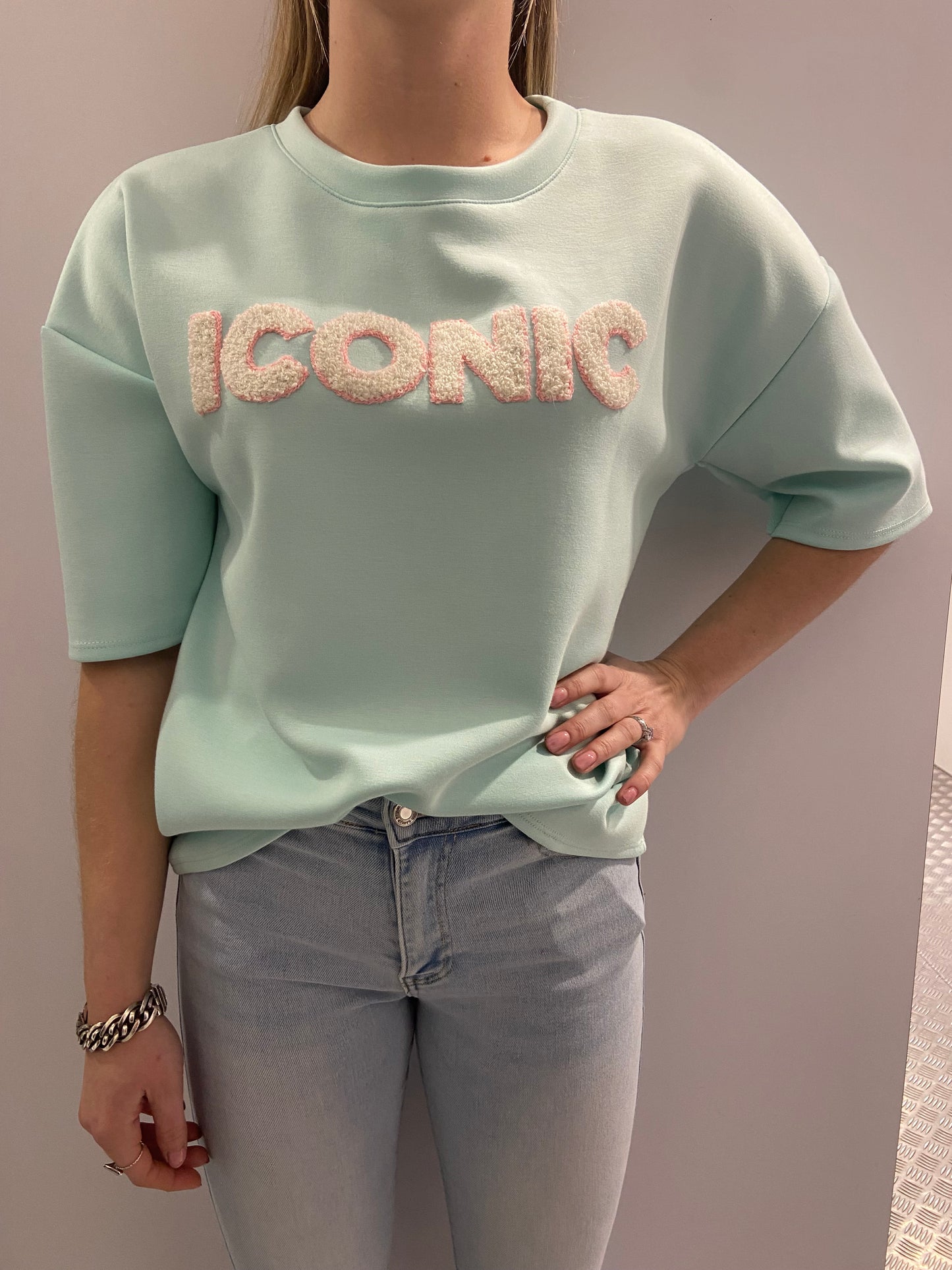 ICONIC mint top
