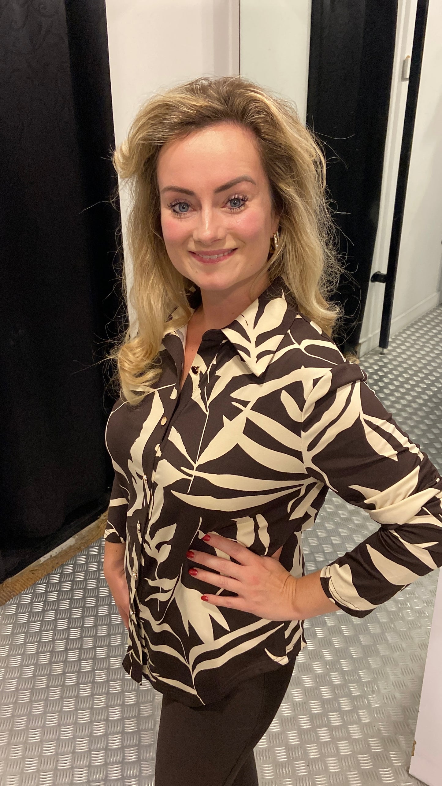 Brown flower travel blouse by swan