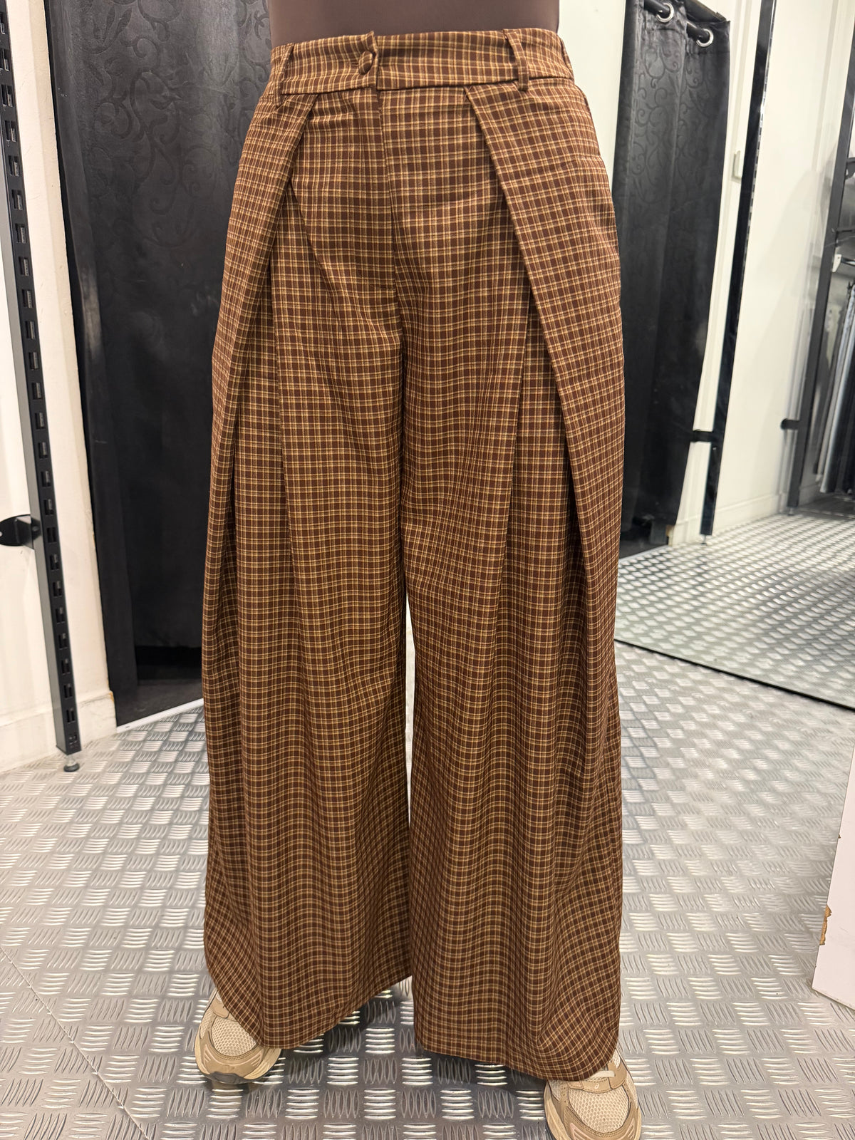 Squared loose fit pants