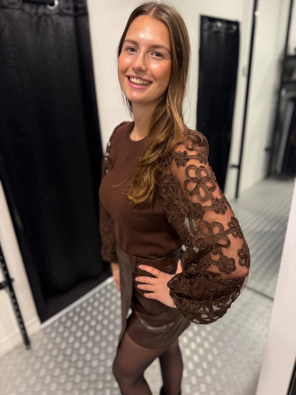 Brown clara flower top