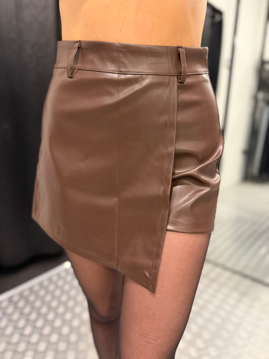Brown leatherlook skort