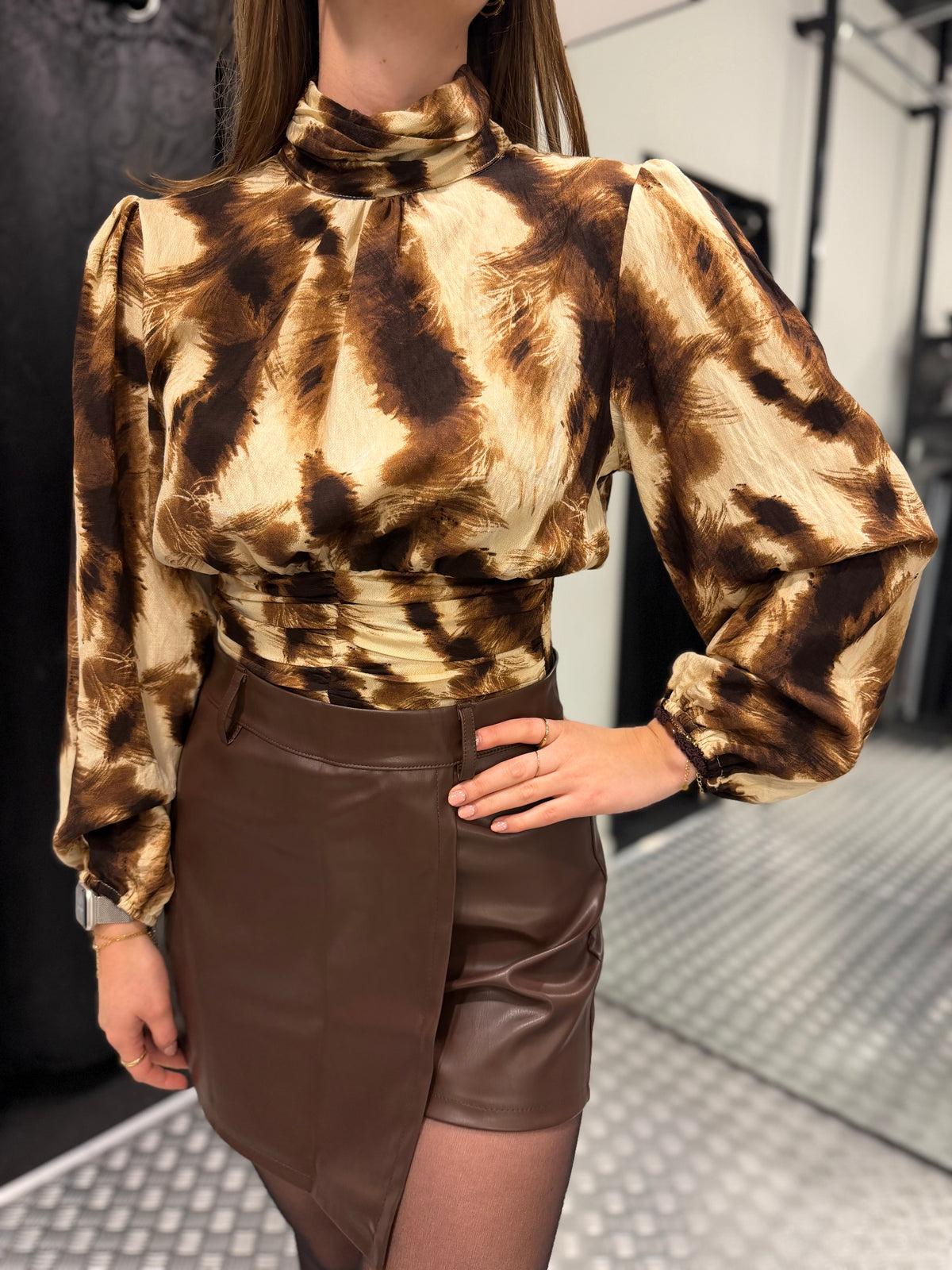 Brown leatherlook skort