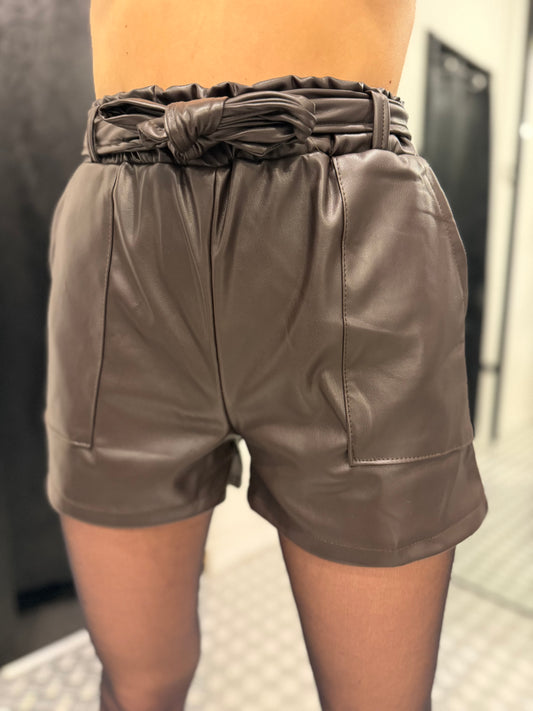 Brown leatherlook bow tie short