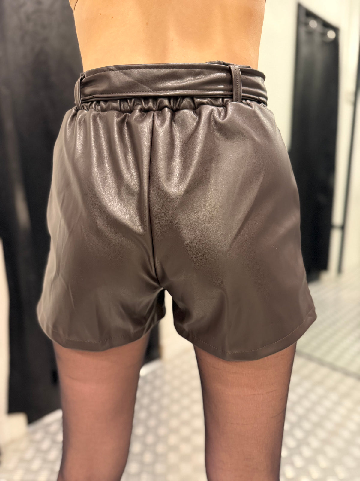 Brown leatherlook bow tie short