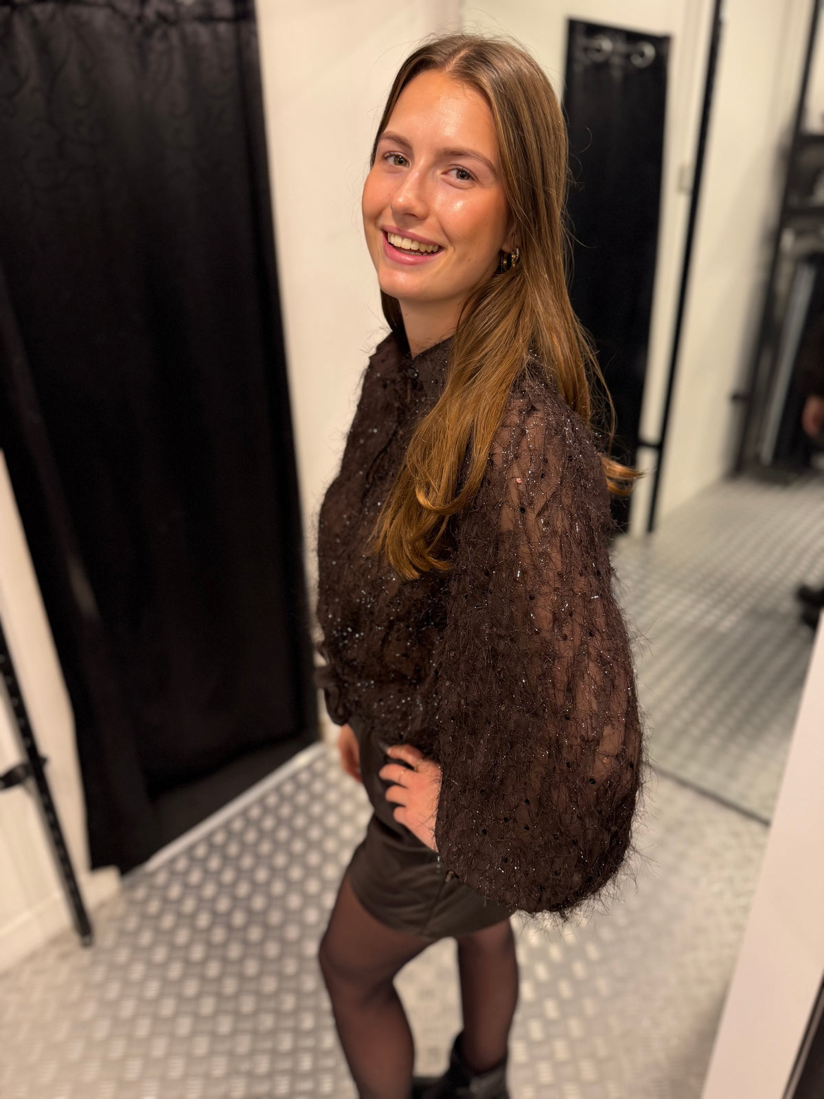 Brown fluffy paillet blouse