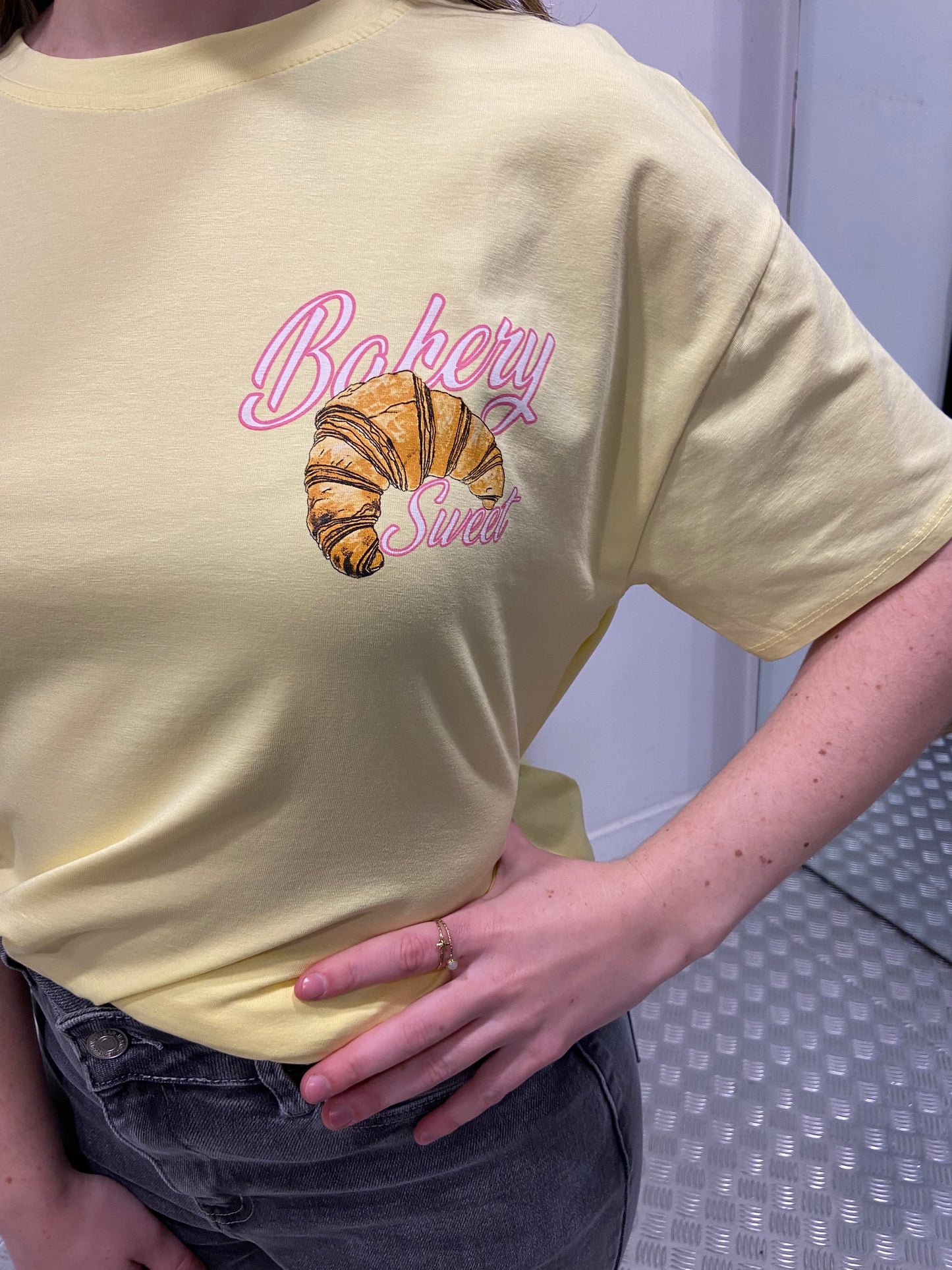 Le Parisienne yellow