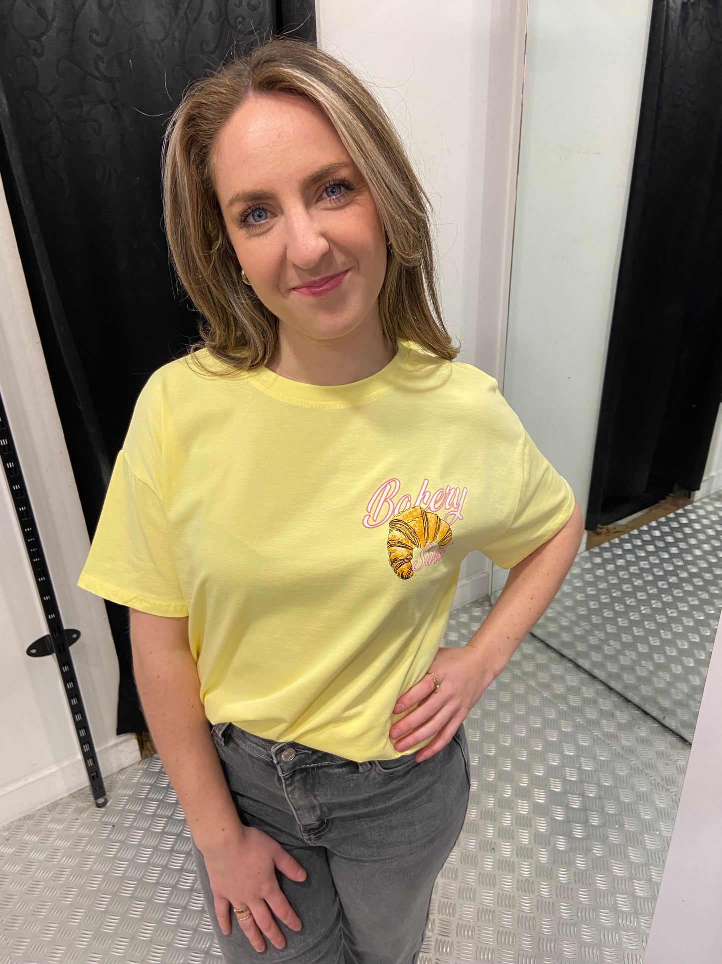 Le Parisienne yellow