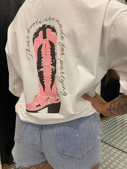 Boots white shirt