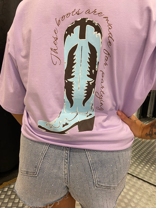 Boots lila shirt