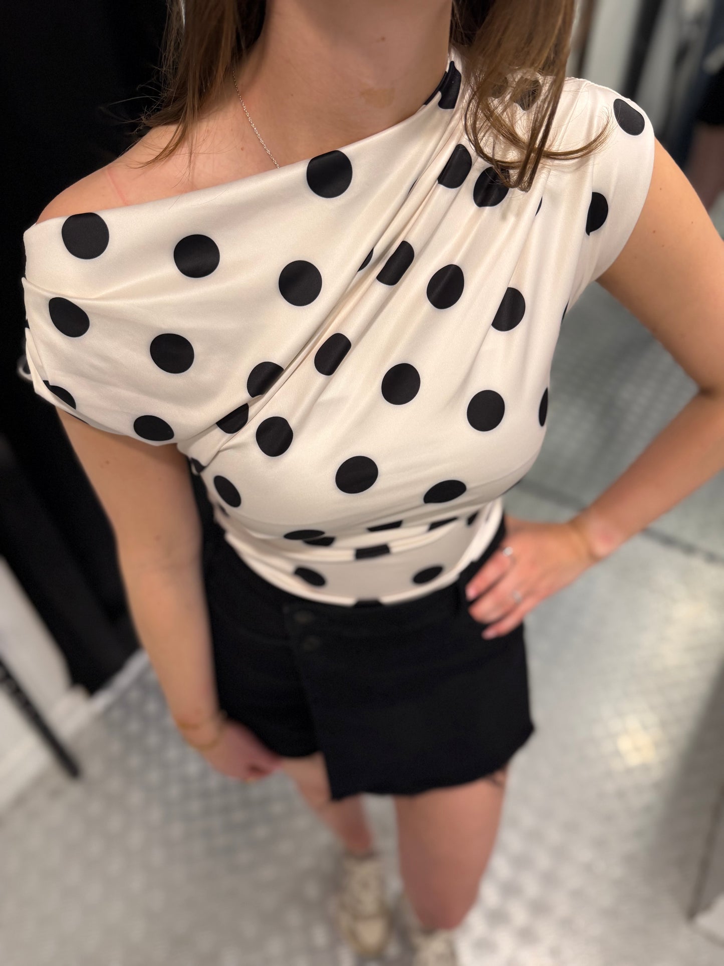 Beige dot top