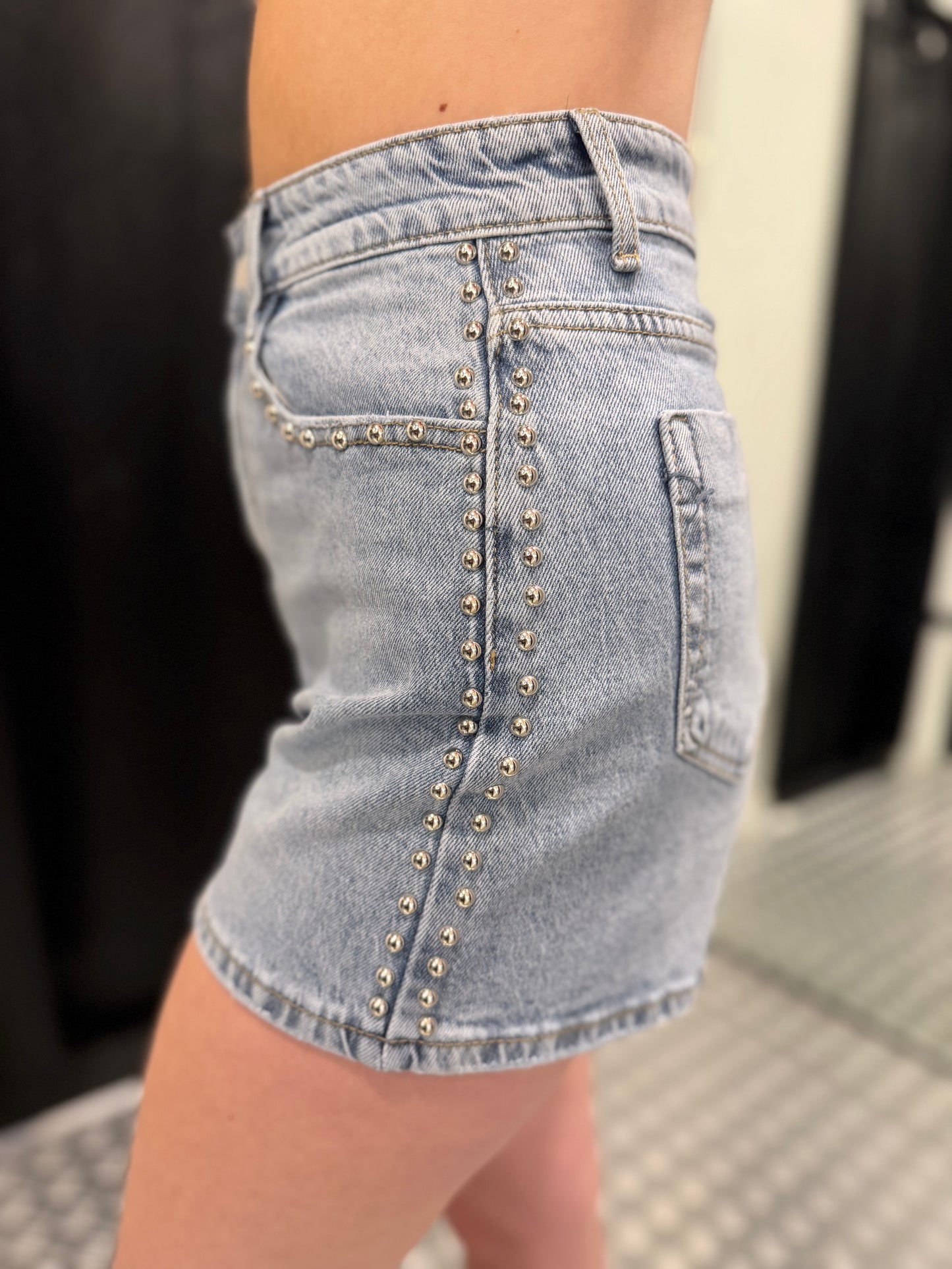 Blue denim studs short