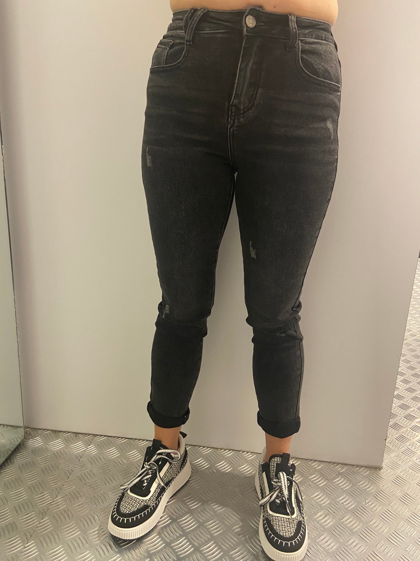 Destroyed regular fit jeans HM