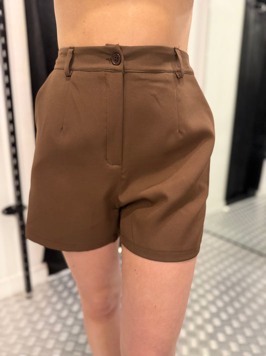 Bruine chique short